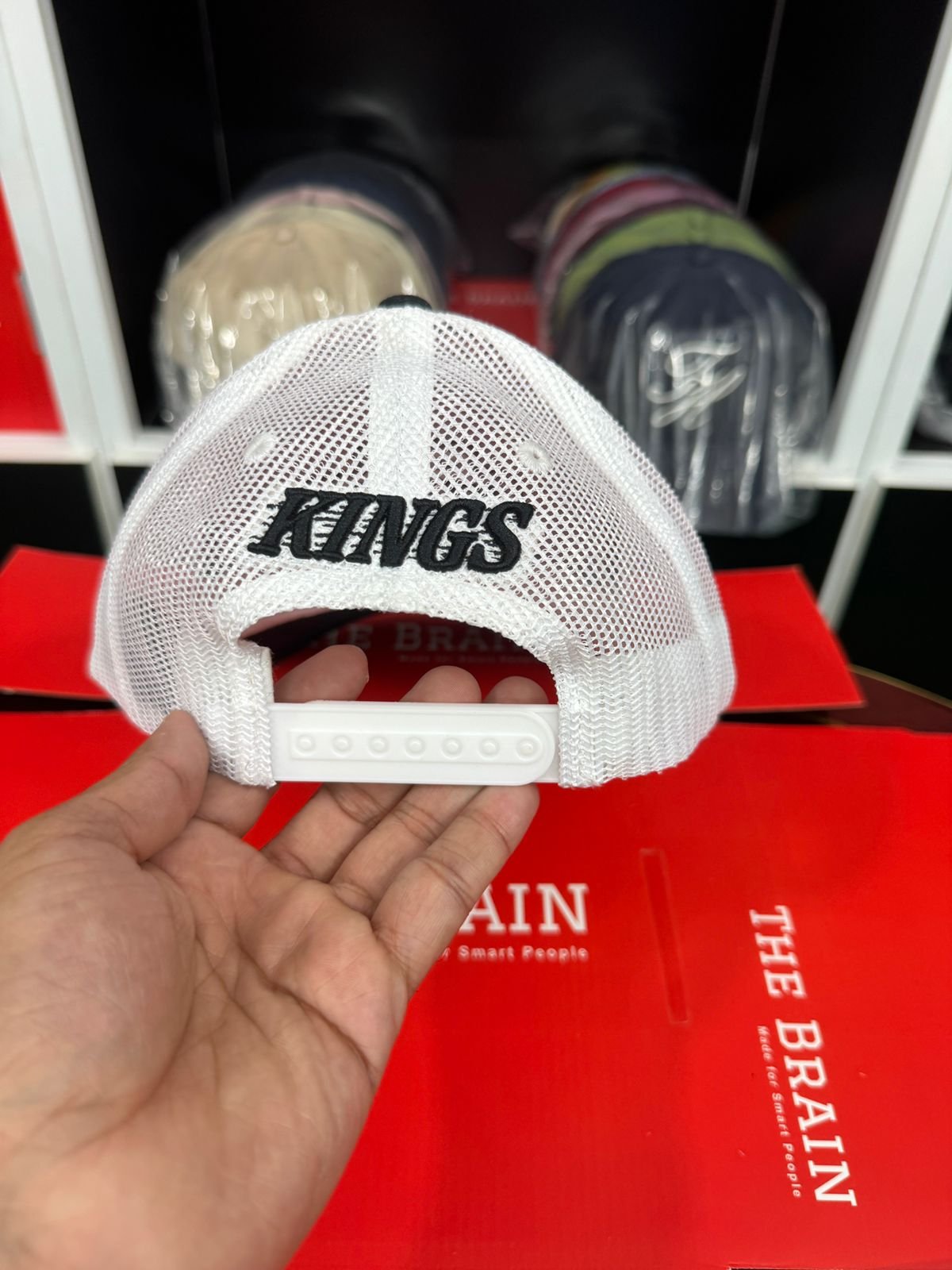 Los Angeles Kings Mesh Trucker Snapback Cap (KINGS Embroidered)