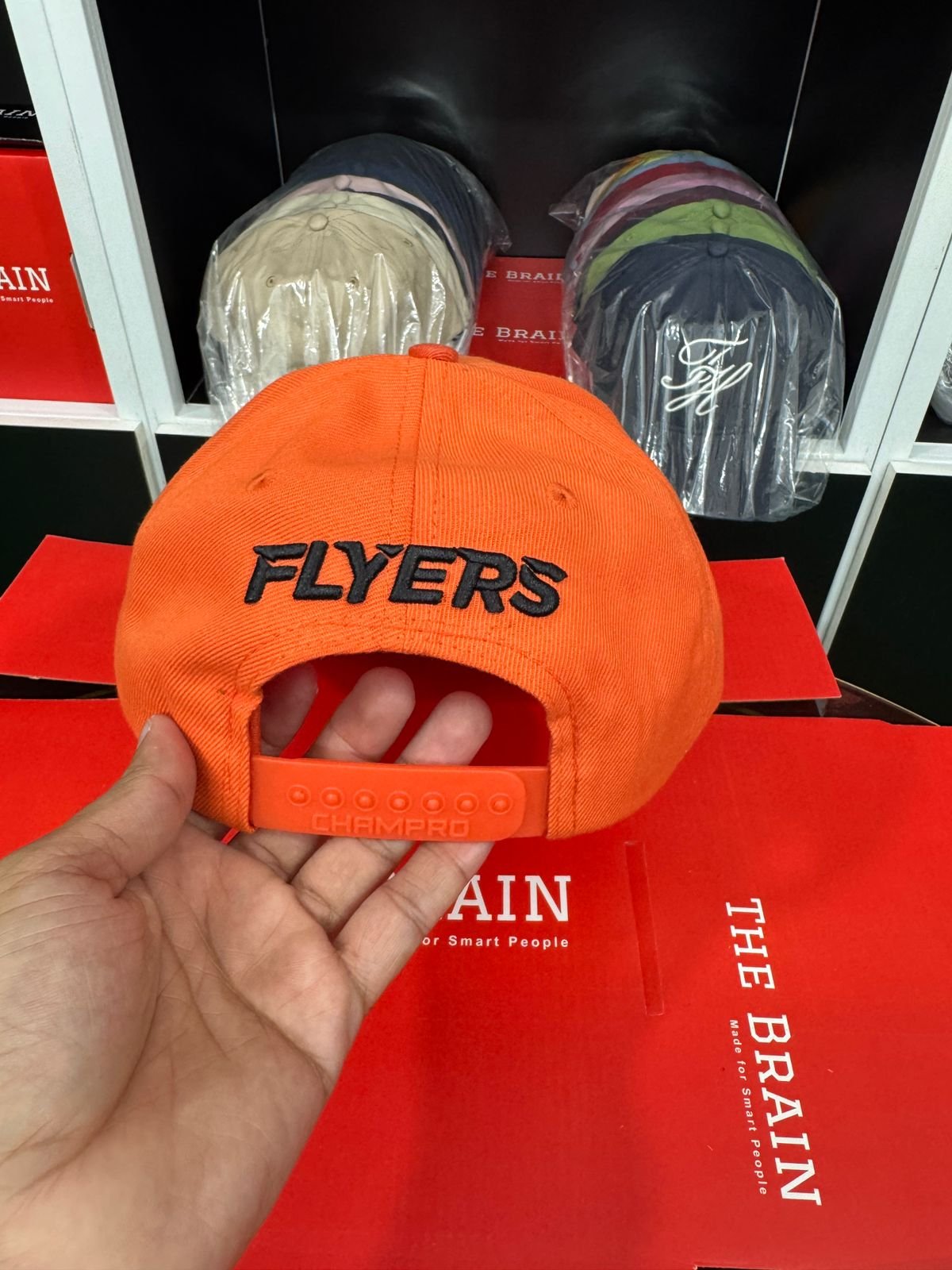 Philadelphia Flyers Embroidered Snapback Cap