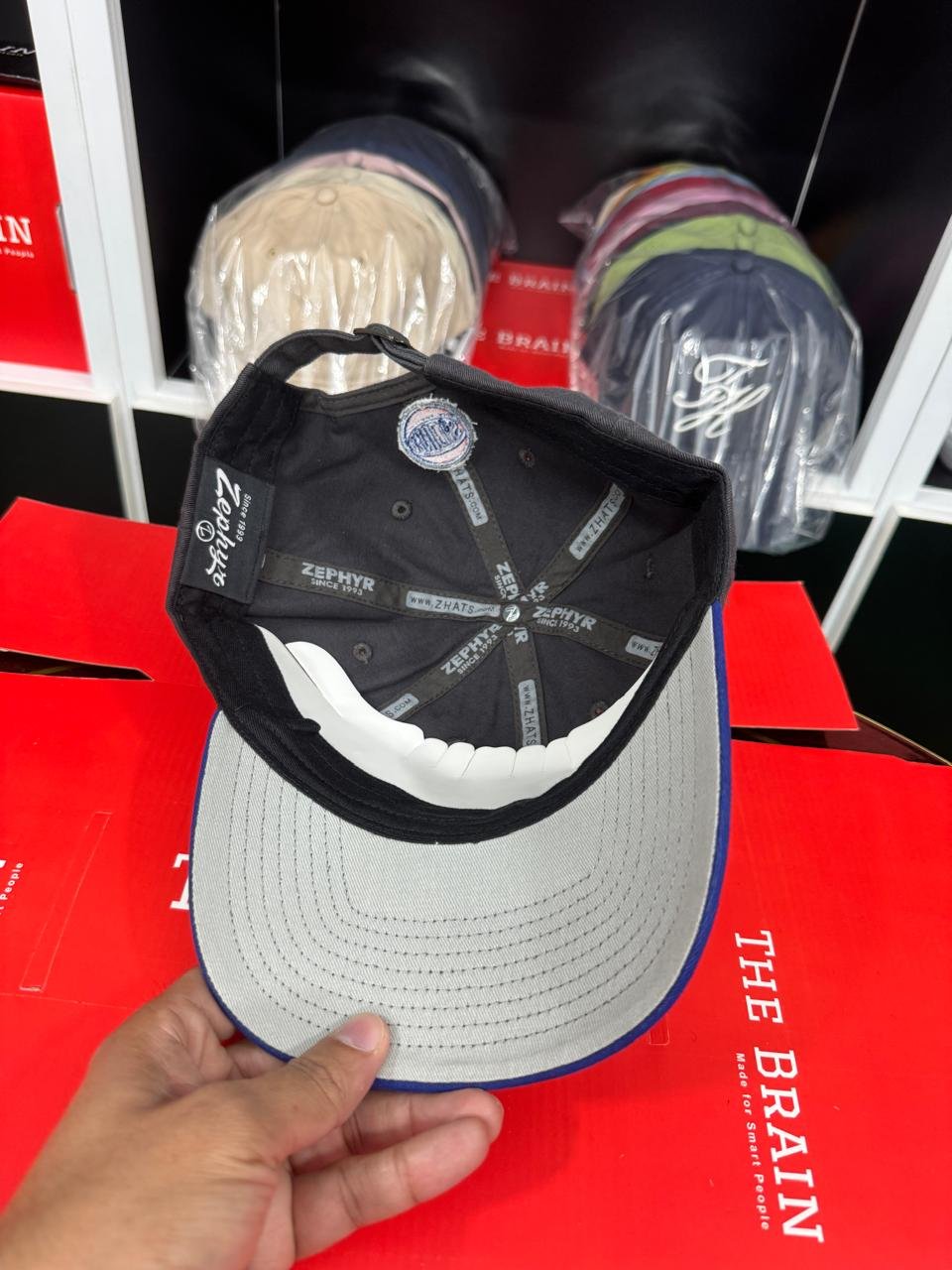 New York Knicks Embroidered Strapback Baseball Cap