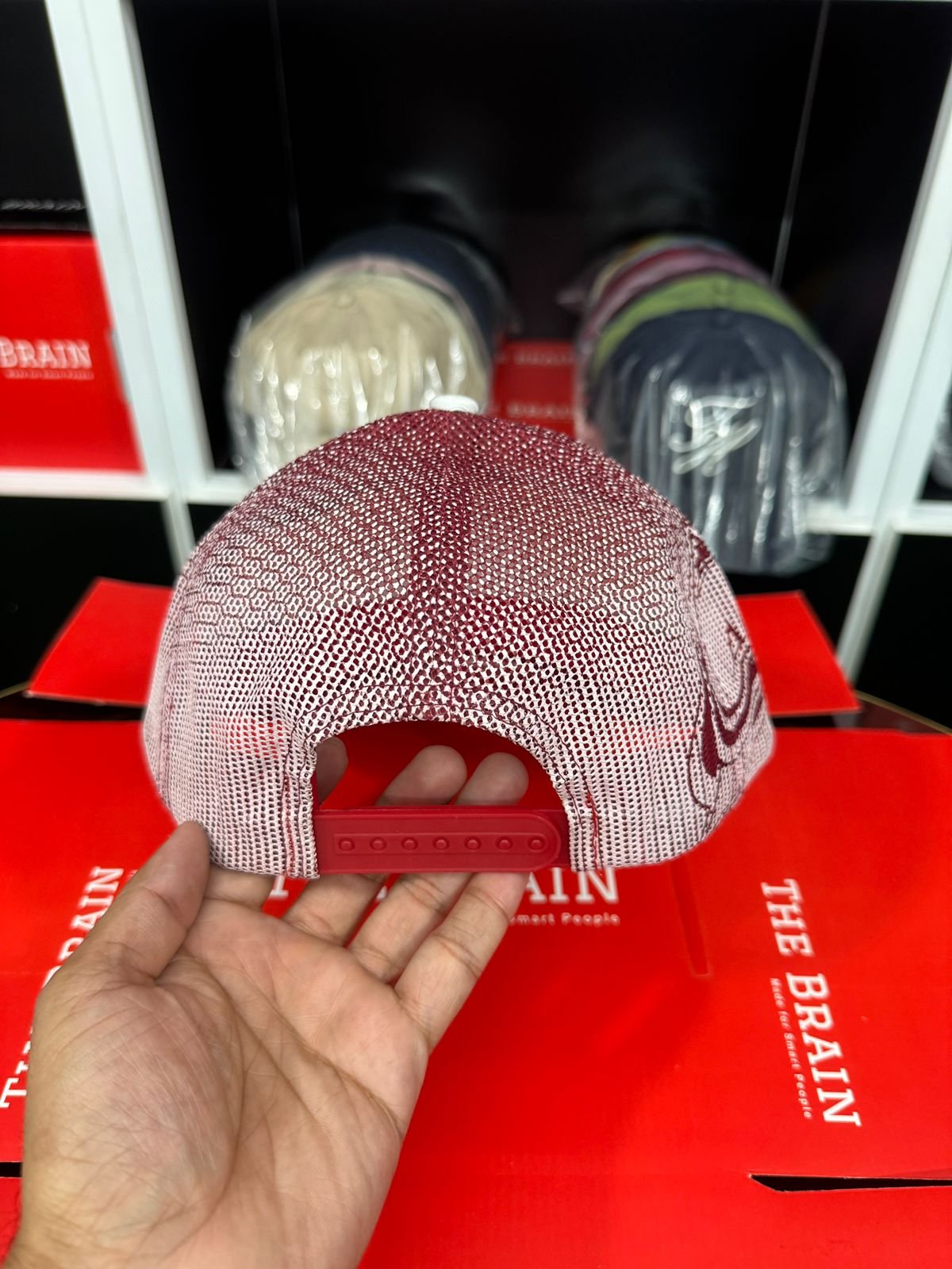 Colorado Avalanche Trucker Snapback Cap (Mesh Back)