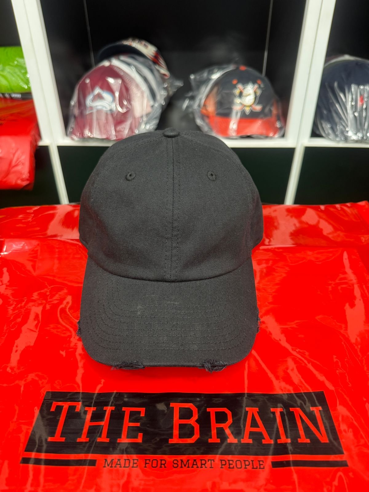 Classic Distressed Curved Brim Cap (Black)